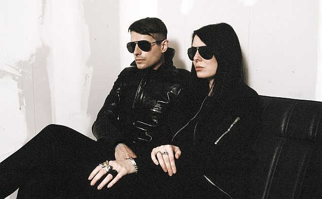 Cold Cave: 2x1