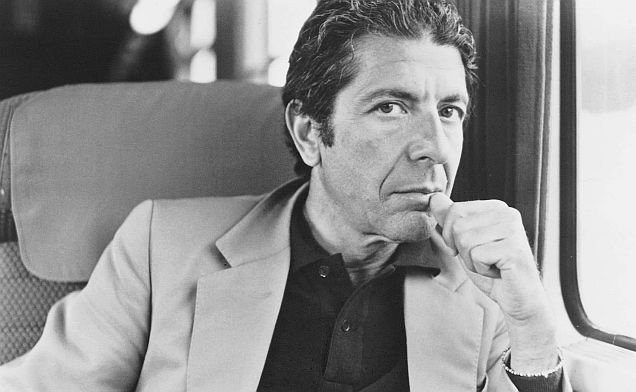 Full Moon #21: Leonard Cohen, nový formát, stránky navíc