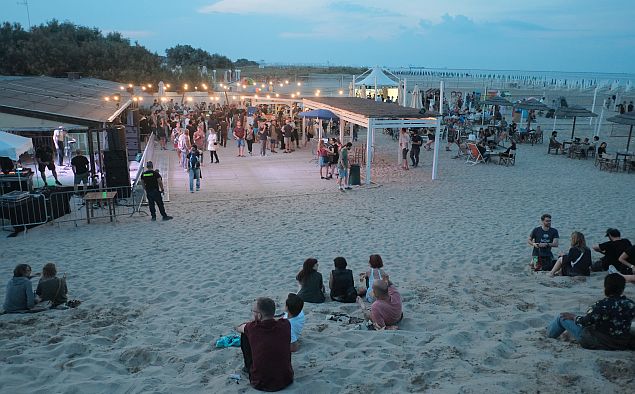 Beach celebration - oslava na pláži (Beaches Brew Festival)