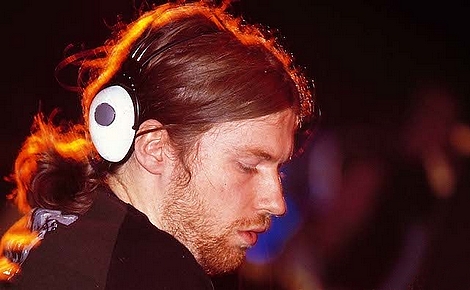 Aphex Twin a syn v novém tracku